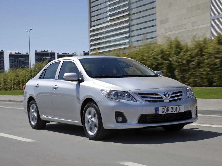  Toyota Corolla Sedan 2010 года  (фото 6 из 15)